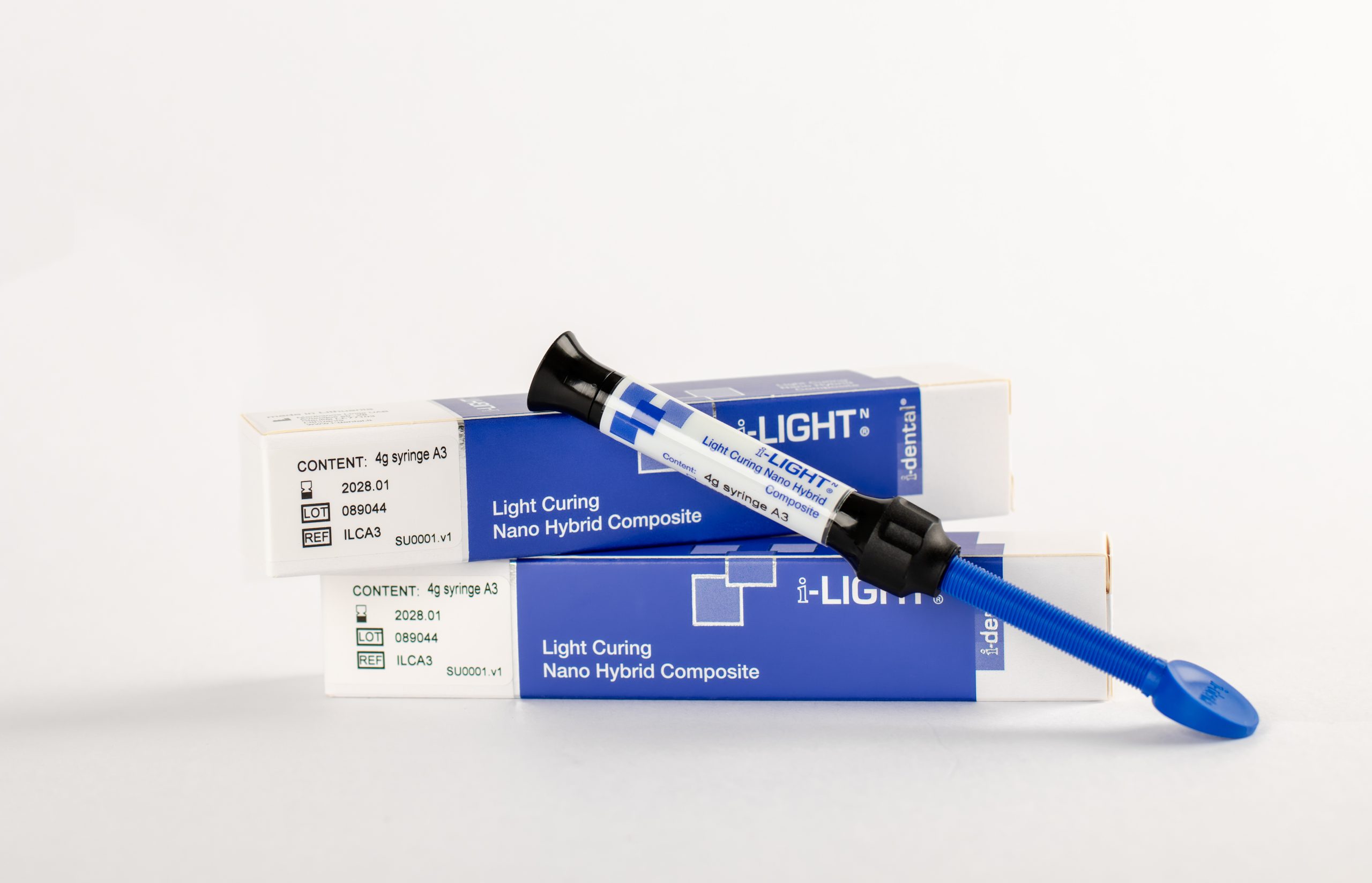 i-LIGHT N Light Curing Nano Hybrid Composite